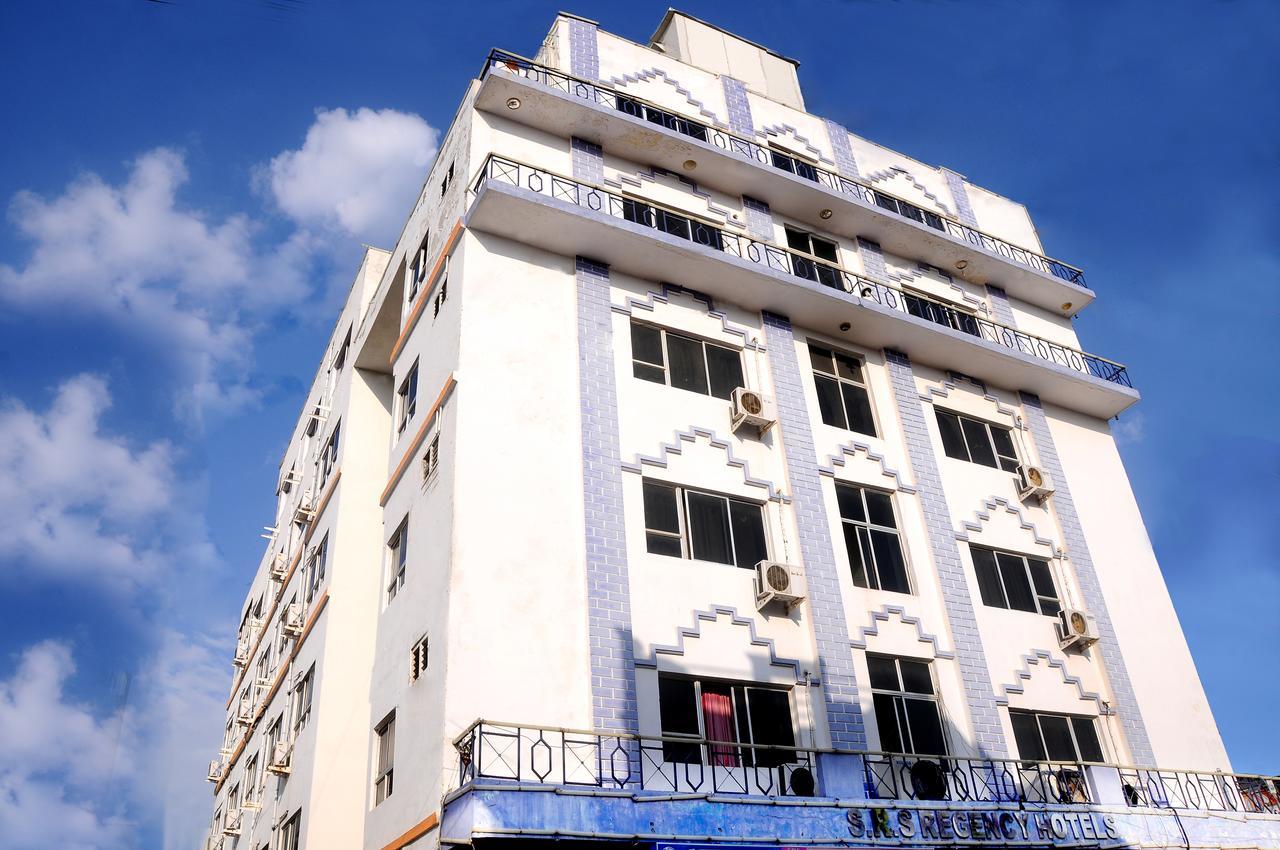 Srs Regency Hotel Anantapur Kültér fotó