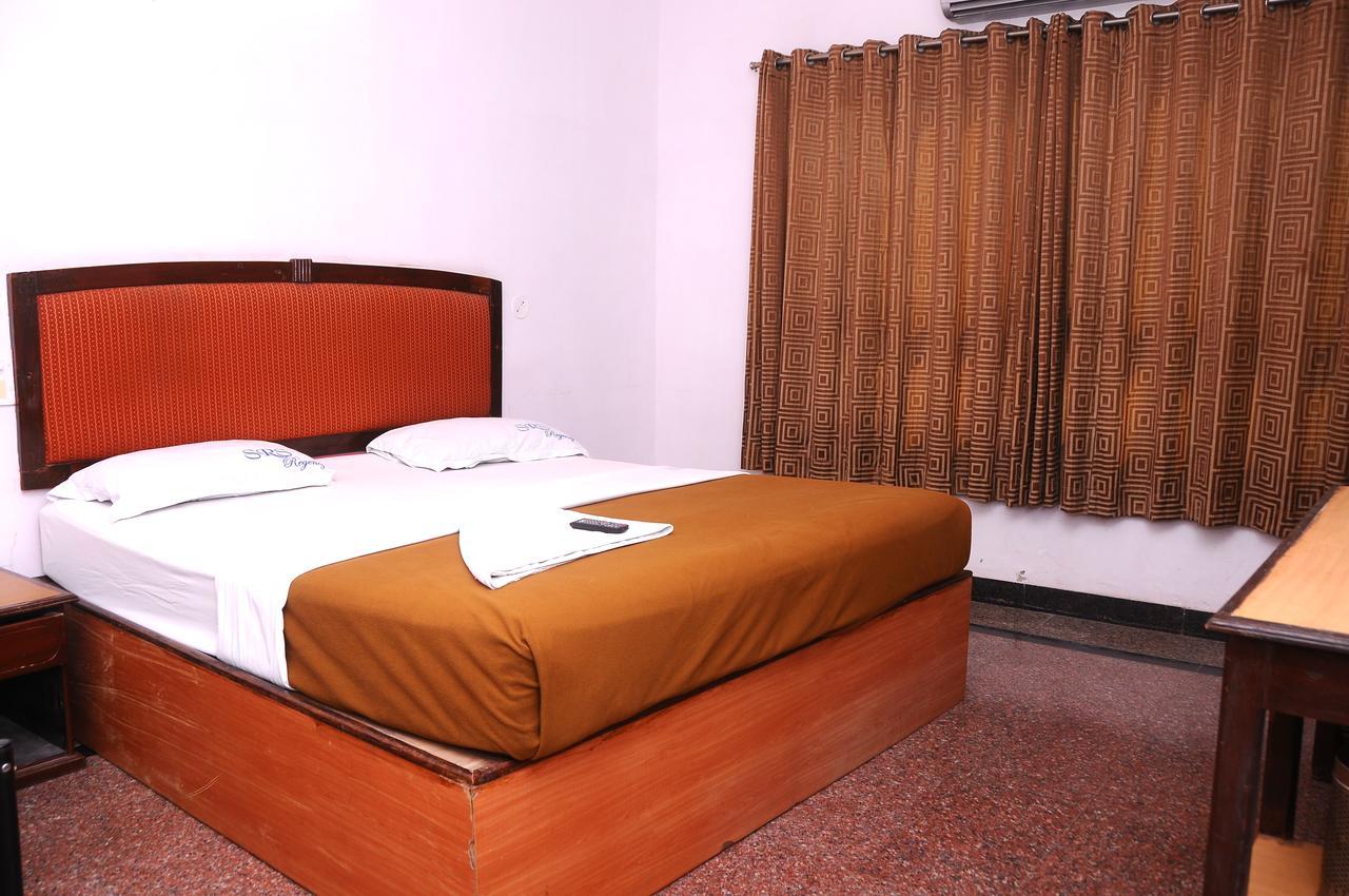 Srs Regency Hotel Anantapur Kültér fotó