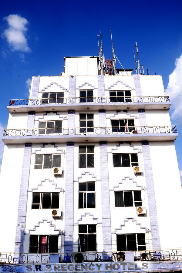 Srs Regency Hotel Anantapur Kültér fotó
